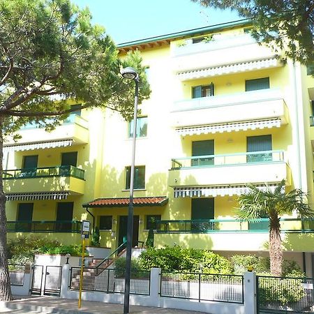 Residence Pineta - Agenzia Cocal Каорле Экстерьер фото